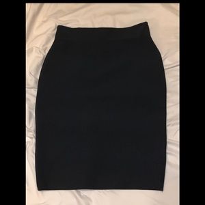 Black fitted skirt
